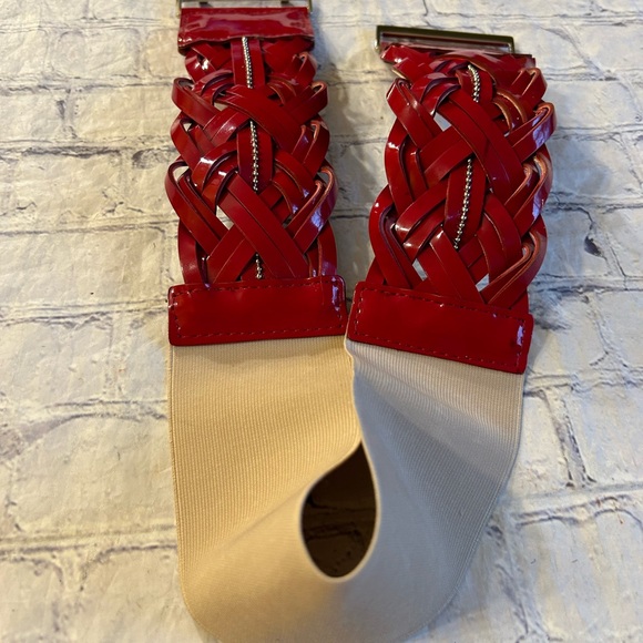 NINE WEST RED WIDE WOVEN STRETCH TAN COLOR HOOK FRONT WOMEN’S BELT SIZE M/L - Picture 9 of 10